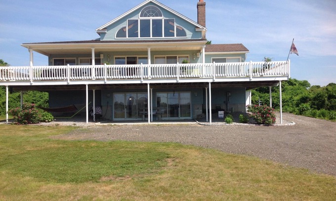 Charlestown Haus | Pondview-geräumige Strandhaus mit großen Blick auf das Wasser