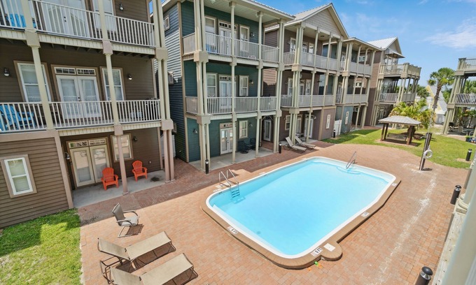 Crescent Beach Haus | Summer Specials, POOL, 2 KINGS, 4 MIN BEACH WALK