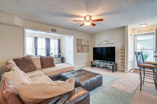 Garden City Wohnung | Pool Access and 2 Mi to Ocean Myrtle Beach Condo!