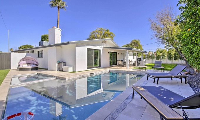 Park Scottsdale One Haus | Pool, Jacuzzi & Fire Pit: Scottsdale Escape!