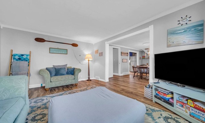 Port Austin Haus | Port Austin Perch! Walk to Downtown Port Austin!