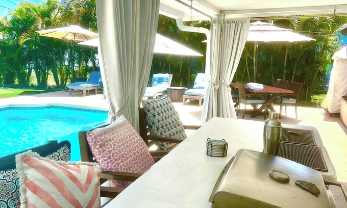 Port Saint Lucie Resort | Port St Lucie 4 Bedroom Home With Private Oasis - Pool, Bar & Golf