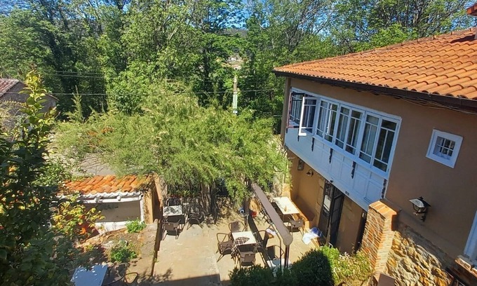 Udias Hütte | Posada Mesón la Gándara a 5 de la Playa de Comillas y Bosque de Secuoyas