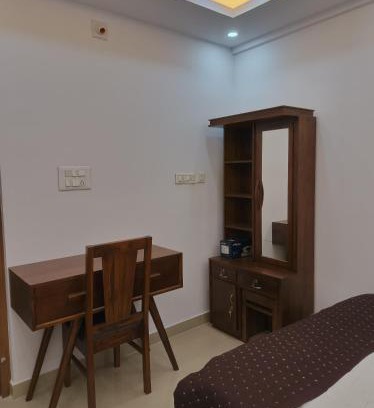 Guruvayur Wohnung | Posh 1 BHK Apt with Temple View in Guruvayur C1301