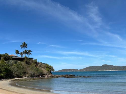 Ferradurinha Wohnung | Praia de Geribá a pé - loft no corredor de acesso a praia