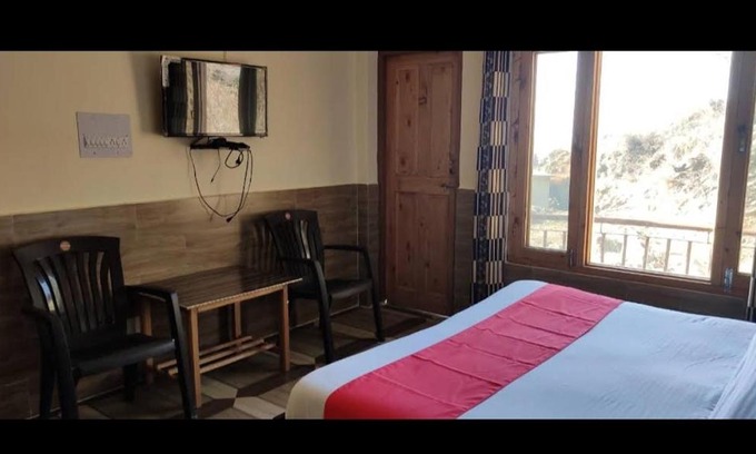 Mandi Haus | Prashar Lake Hill View Guest House
