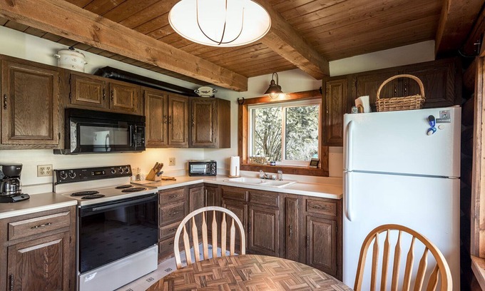 Florence Haus | Preacher's Cabin - eine echte Montana Blockhütte, direkt am Fluss - für 6 Personen