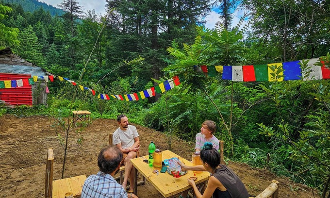 Naggar Hütte | PREMALYA TRAILS By Tirtha