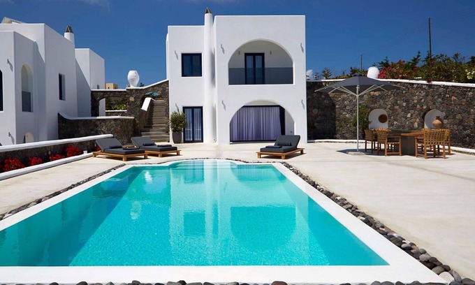 Exo Gialos Villa | Premium Santorini Villa | Villa Midas | 3 Bedrooms | Private Pool & Outdoor Lounge and Dining Area | Proximity to Fira Town | Exo Gialos