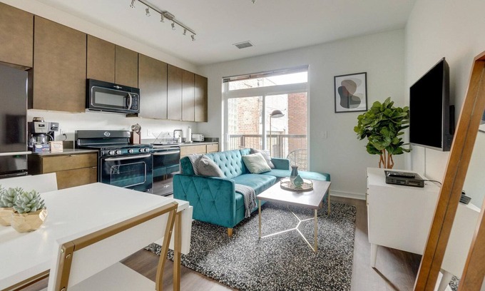 Shaw Wohnung | Premium Shaw Studio w/ Elevator & W/D, nr Dining & Parks, by Blueground