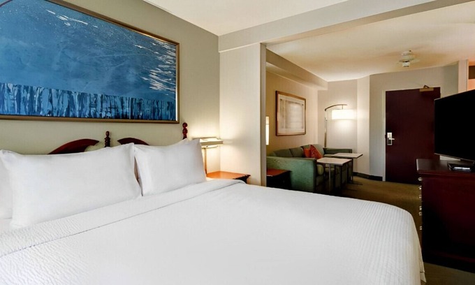 Buford Haus | Prestige for an Ideal Vacation! W/ Free WiFi