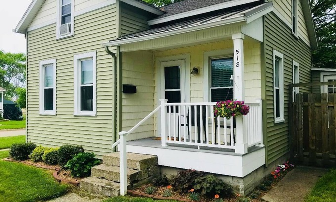 Grand Haven Hütte | Bester Innenstadtlage! Gehen Sie auf alles!