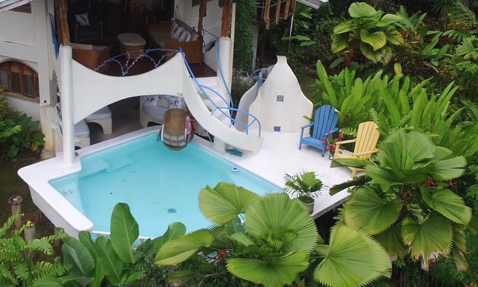 Puerto Jimenez Haus | 4 Wohnzimmer / 2 Küchen / Indoor-OutdoorPool / Meerblick / Incl Private SPA /