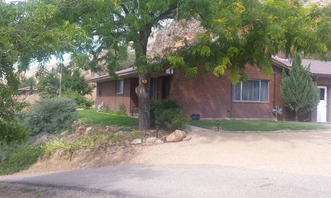La Verkin Haus | Privates Haus mit 2 Schlafzimmern und 2 Bädern in der Nähe des Zion-Nationalparks