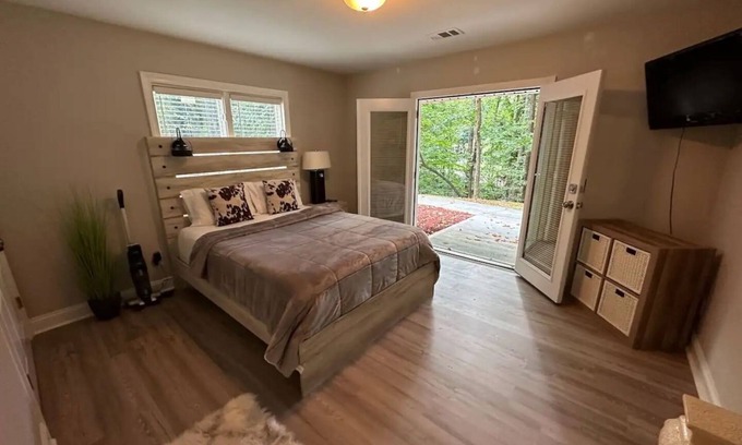 Sandy Springs Haus | Private 2 BR Mini Apt in Atlanta's Best Location