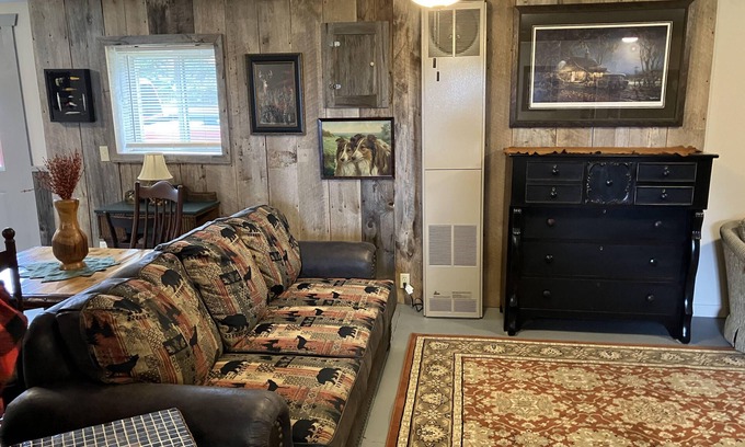 Harrison Haus | Private and secluded. Harrison is the "Gateway to the North"