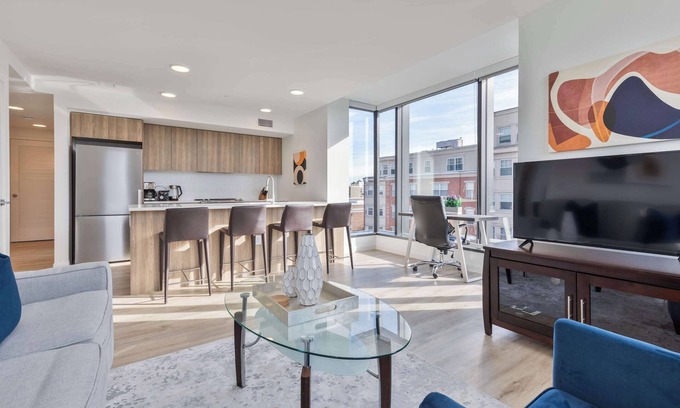 Medical Center Area Wohnung | Private Apt with Kitchen & Gym