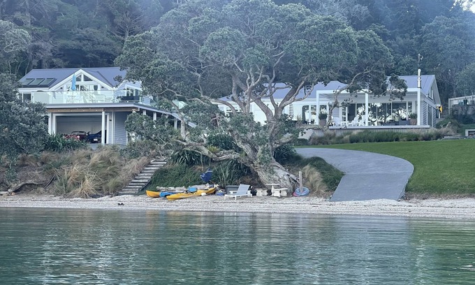 Whangateau Haus | Private Beach front property in Paradise