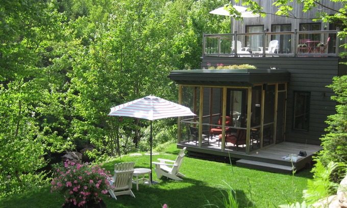 Saint-Brigitte-de-Laval Haus | Privates modernes Zuhause | Atemberaubende landschaft | Wasserzugang | Familienfreundlich