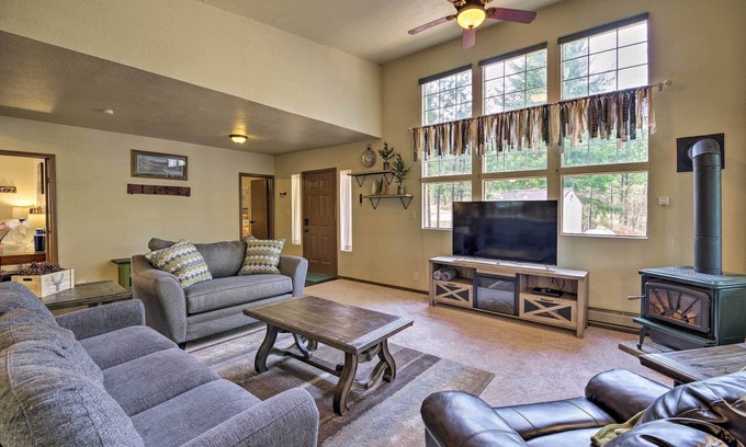 Garden Valley Kabine | NEU! Private Mtn Hütte mit Golfplatz und heißer Quelle