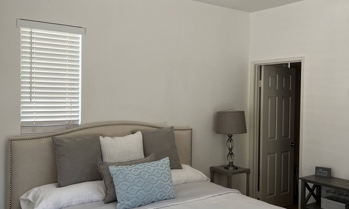 Indio Wohnung | Private Casita inside Beautiful Desert Neighborhood