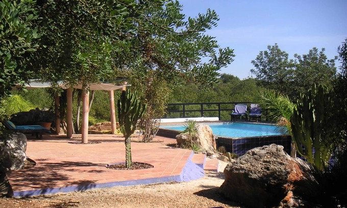 Tavira Haus | Privates ,farbenfrohes , lebendiges Haus,85m2,Meernahe,Pool,Wifi,Klimaanlage