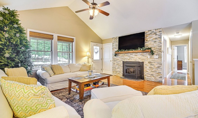 Conway Haus | Private Community Beach: Family Conway Retreat!
