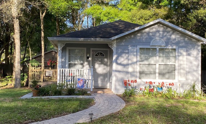 Orange City Hütte | Private Cottage w / Waschmaschine / Trockner in der Nähe vieler Sehenswürdigkeiten