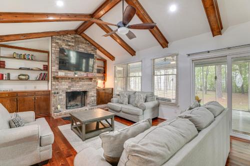 Santee Haus | Private Dock and Pool Table Lake Marion Getaway