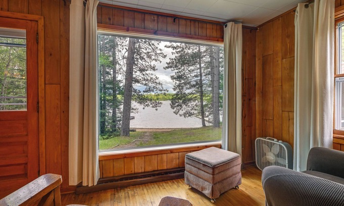 Mercer Kabine | Private Dock + Screened Porch: Echo Lake Cabin