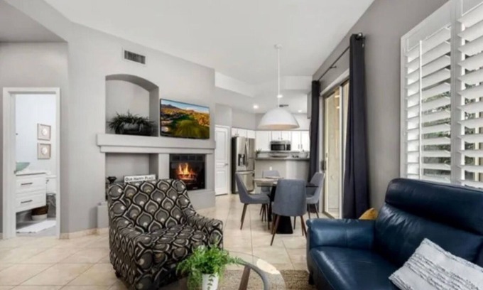 Central Scottsdale Eigentumswohnung | Neu renoviert alle neuen Geräte. Ruhige Wohnanlage.