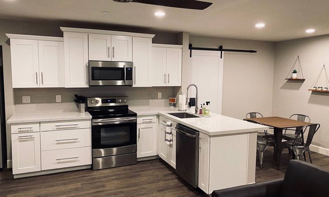 Lehi Haus | Private Guest House in Mesa near Scottsdale, Tempe and Phoenix.