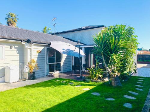 Rosedale Haus | Private Guest Suite in Albany,Rosedale Amazing Bed,Netflix,Private Garden