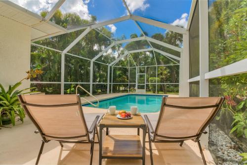 Vero Beach South Haus | Private Heated Pool & Beach House, 3 King Beds, TVs in all rooms, BBQ, Screened in Pool, 15 min to Beach, Private Neighborhood, 1000mbps WiFi
