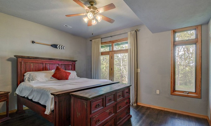 Shell Knob Haus | Private Home with Panoramic Table Rock Lake Shore View