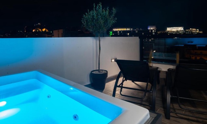 Metaxourgio Wohnung | Private Jacuzzi & Acropolis View - The Urban Loft