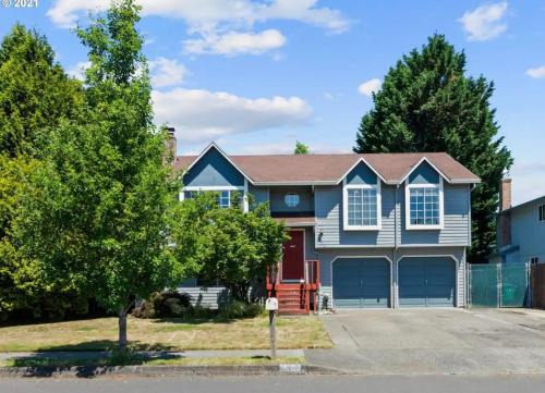 Gresham Haus | Private level of the house with SPA