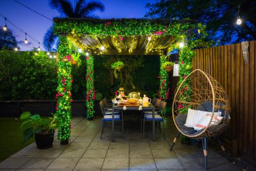 Trinity Park Haus | Private Luxury Haven with SUV Hire, Pool, Near Marina