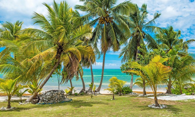 East End Haus | STÜCK VON MINE Luxury Beach Villa. 396 Seaview Rd. EE