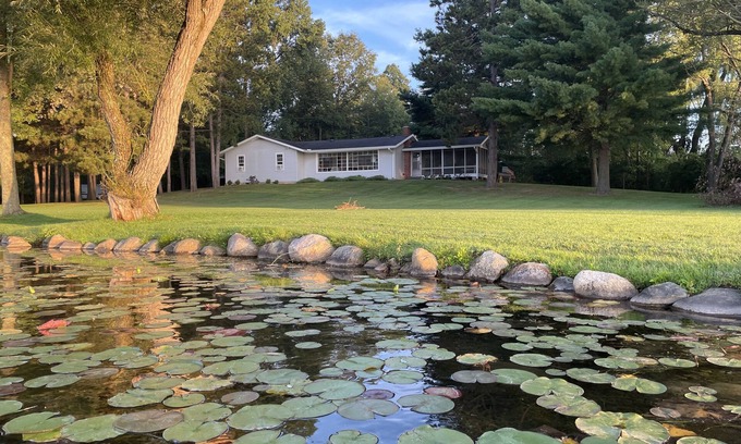 Brooklyn Hütte | Private, newly renovated lakefront cottage on 10+ acres of land.