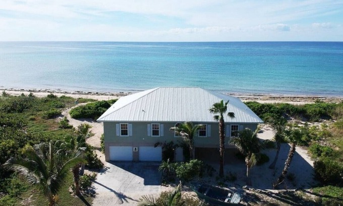 West End Haus | Private Oceanfront Escape - Kayaks, Sunsets, Coral