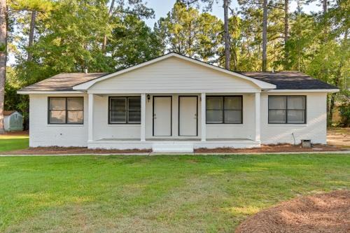 Cheraw Wohnung | Private Patio Apt 6 Mi to Cheraw State Park!
