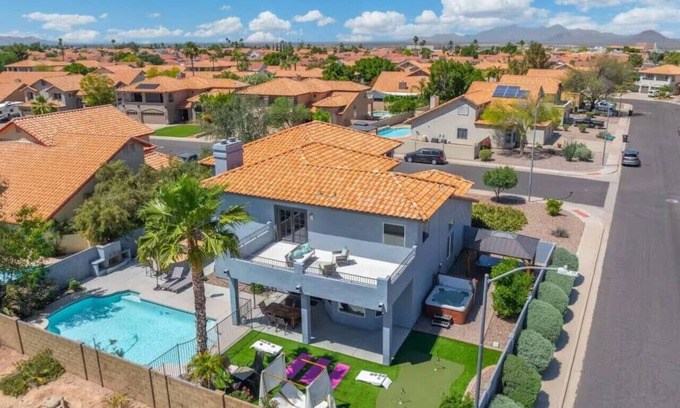 Homestead I HOA Haus | Private Resort Vibes | Pool, Hot Tub & Arcade Fun