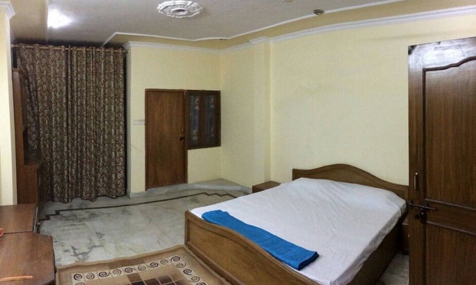 Dehradun Haus | Privatzimmer in Dalanwala