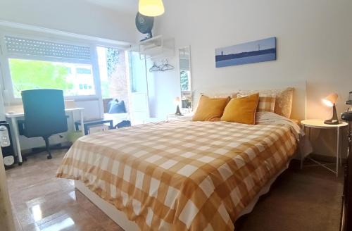 Benfica Haus | Private Rooms in Shared Apartment - Shared Bathroom and Dog Friendly