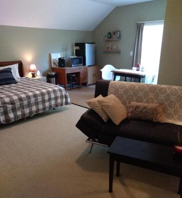 Chesapeake Wohnung | Private, Spacious Studio Apartment, Bath, Quiet