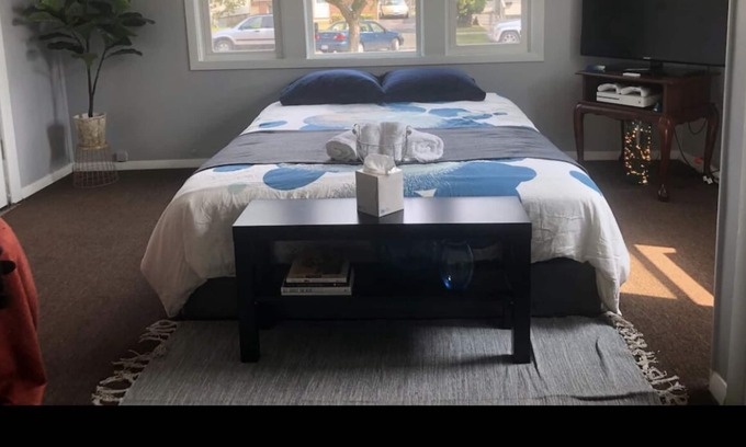 Aurora Haus | Private Studio Near Fox River! Casino! & Downtown!