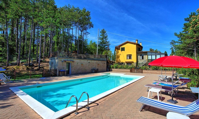 Anghiari Villa | Alleinstehendes Ferienhaus mit privatem Pool, W-LAN, TV, Balkon, Panoramablick, bei Arezzo