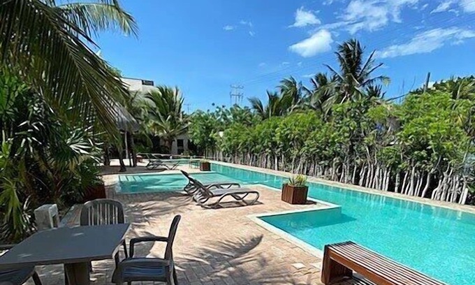 Progreso Municipality Wohnung | Progreso East, 1 block from Sea, with pool views