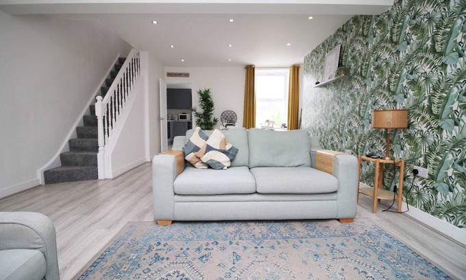 Treorchy Haus | Prospect Cottage: Stunning Rhondda Valley